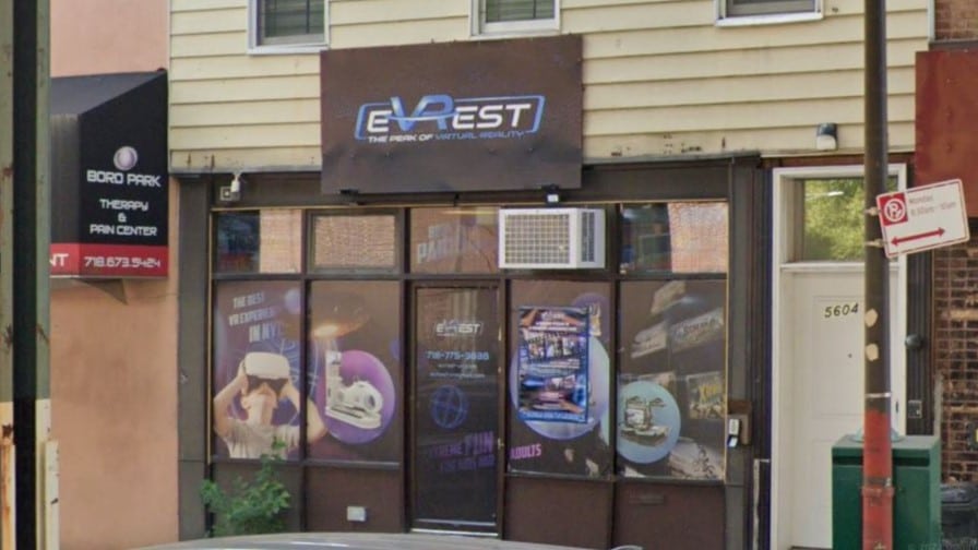 eVRest VR Amusemnt Park Brooklyn New York