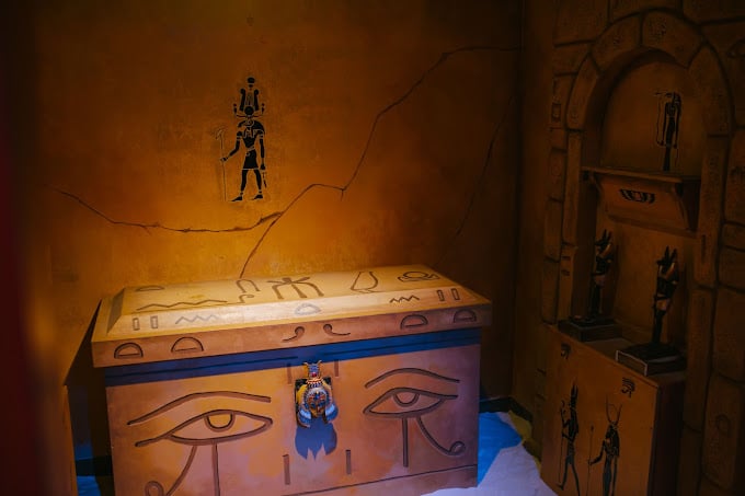 ancient egypt room in flee escape kirkland